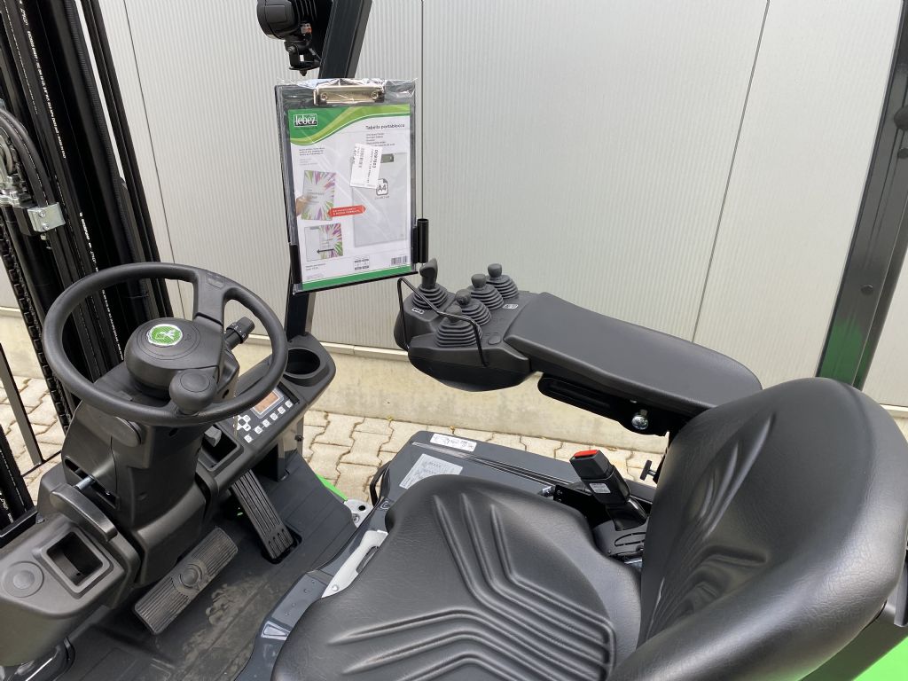 Cesab-B315II-Elektro 3 Rad-Stapler-www.fiegl-gabelstapler.de Cesab-B315II-Elektro 3 Rad-Stapler-www.fiegl-gabelstapler.de