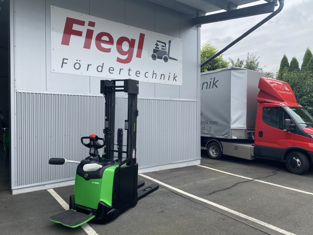 Cesab-S316L (Lithium-Ionen)-Deichselstapler-www.fiegl-gabelstapler.de