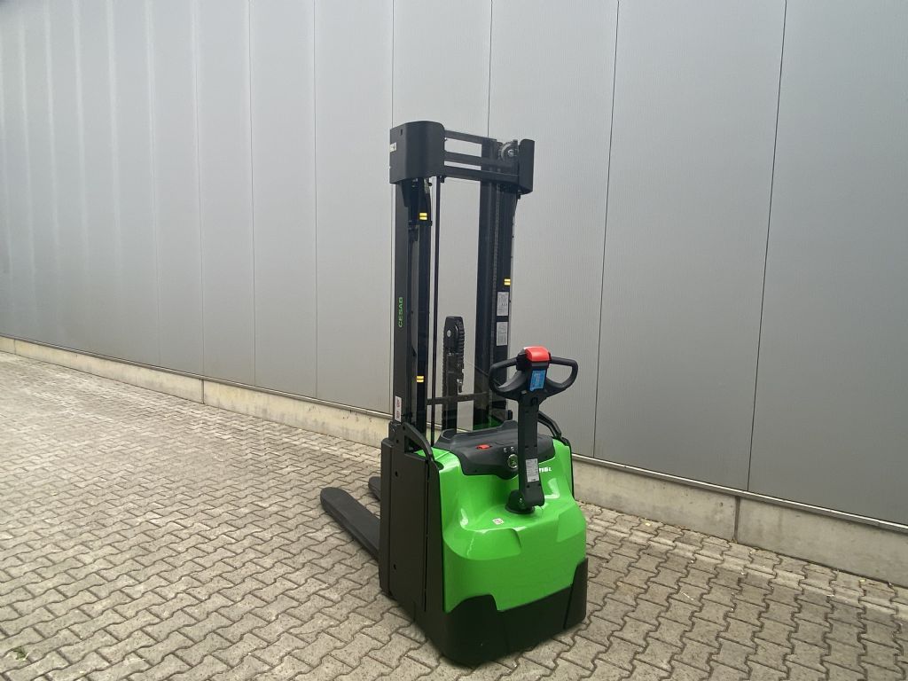 Cesab-S216L-Deichselstapler-www.fiegl-gabelstapler.de