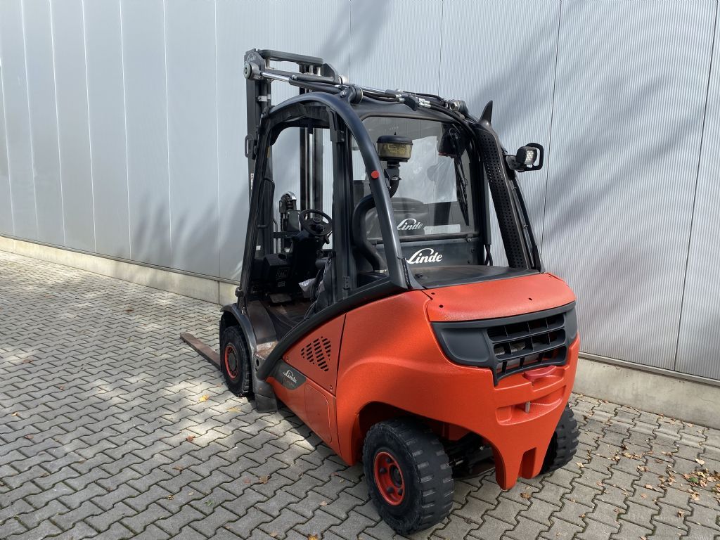 Linde-H25D-Dieselstapler-www.fiegl-gabelstapler.de Linde-H25D-Dieselstapler-www.fiegl-gabelstapler.de