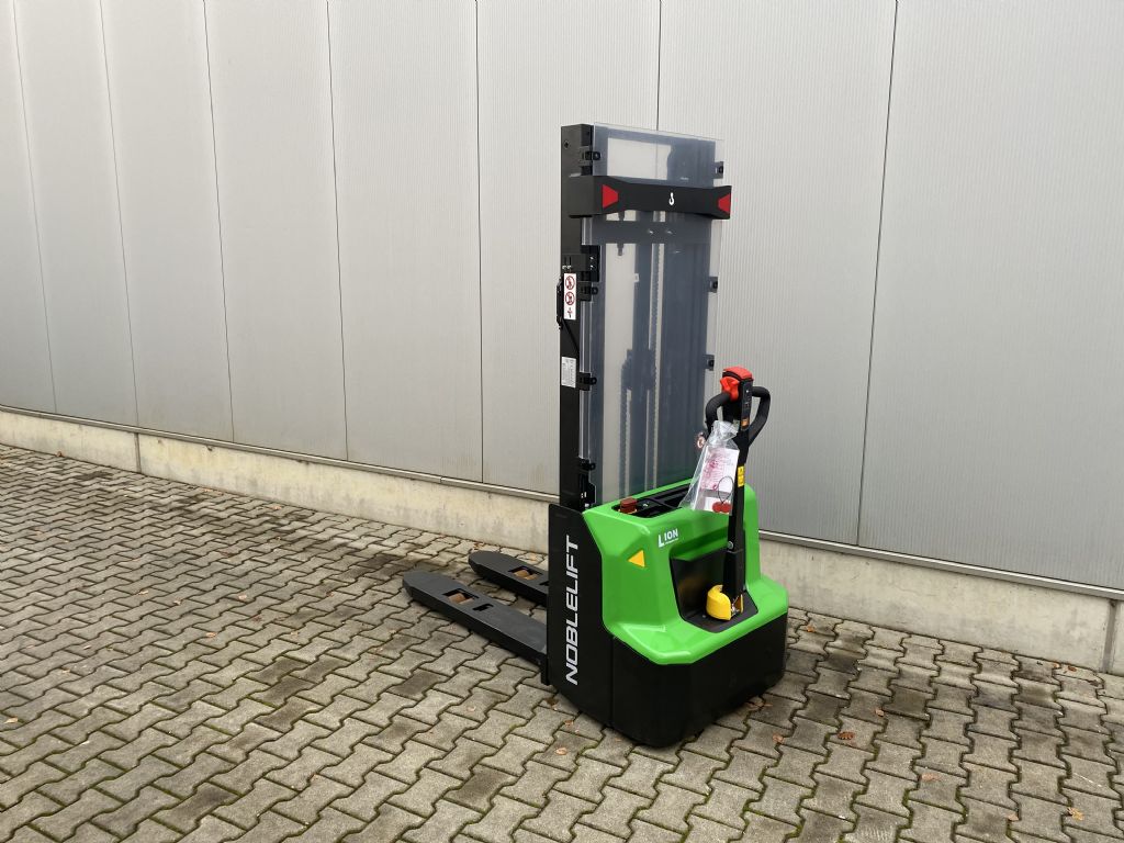 Noblelift-SWB130D-Deichselstapler-www.fiegl-gabelstapler.de Noblelift-SWB130D-Deichselstapler-www.fiegl-gabelstapler.de