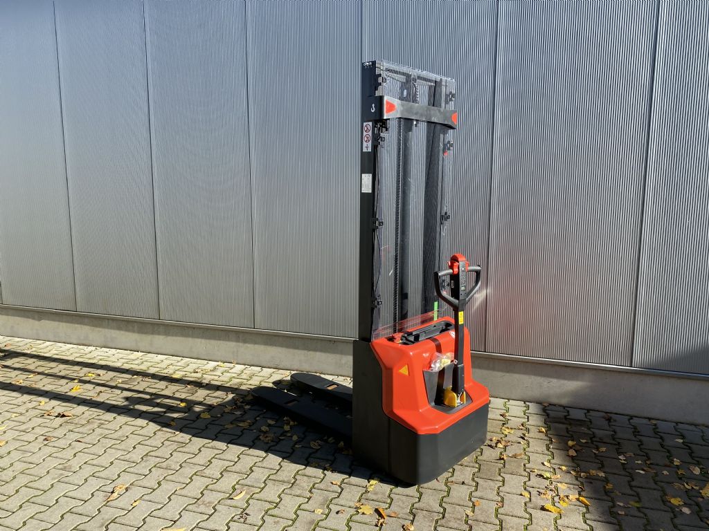 Noblelift-PS E12B 3600-Deichselstapler-www.fiegl-gabelstapler.de