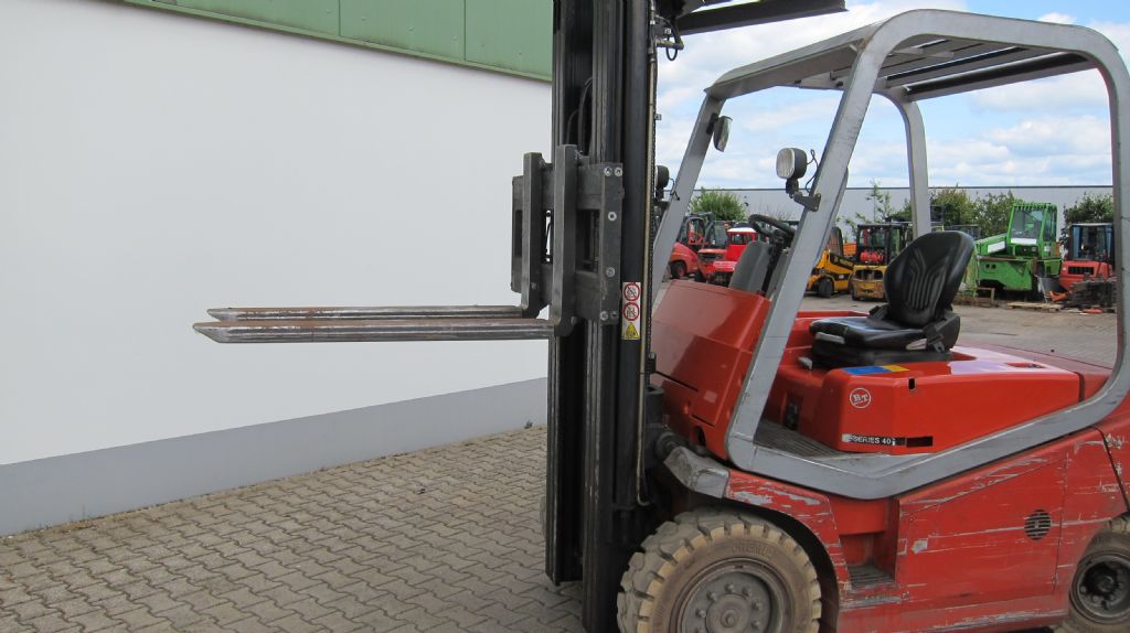 BT CBE40 Elektro 4 Rad-Stapler www.filler-gmbh.de