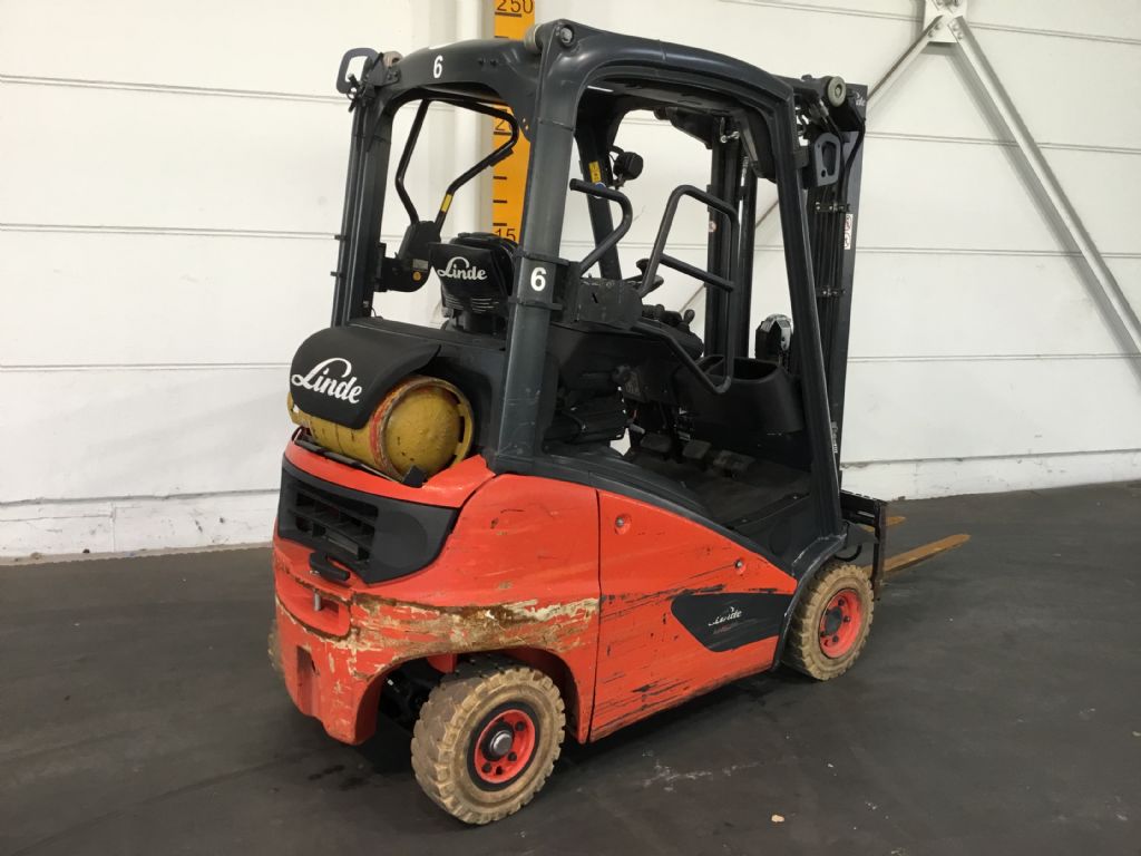 Linde-H16T-01-Treibgasstapler-www.gabelstapler-finger.com