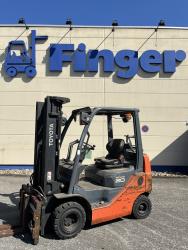 Toyota-02-8FGKF20-Treibgasstapler-www.gabelstapler-finger.com