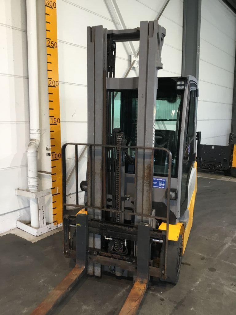 Jungheinrich-TFG320-Treibgasstapler-www.gabelstapler-finger.com
