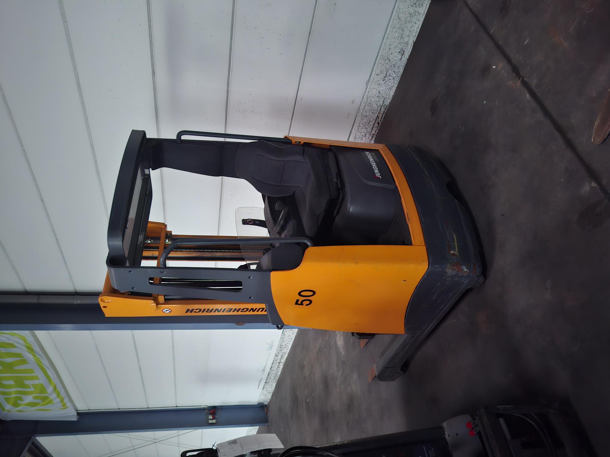 Jungheinrich-ETV112-Schubmaststapler-www.gabelstapler-finger.com