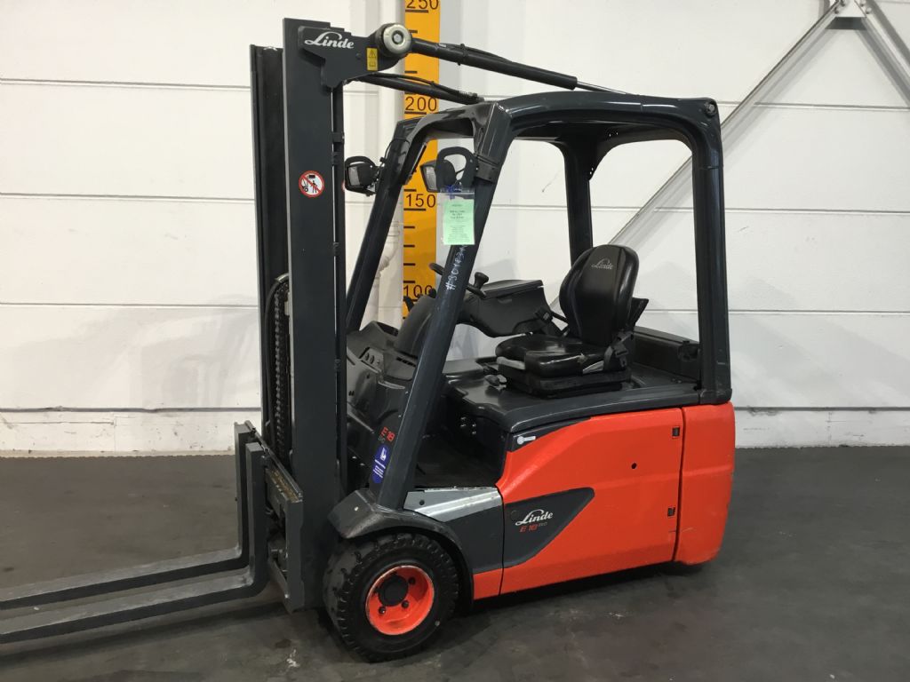 Linde-E1802-Elektro 3 Rad-Stapler-www.gabelstapler-finger.com