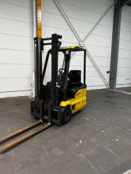 -XE 12.3-Elektro 3 Rad-Stapler-www.gabelstapler-finger.com