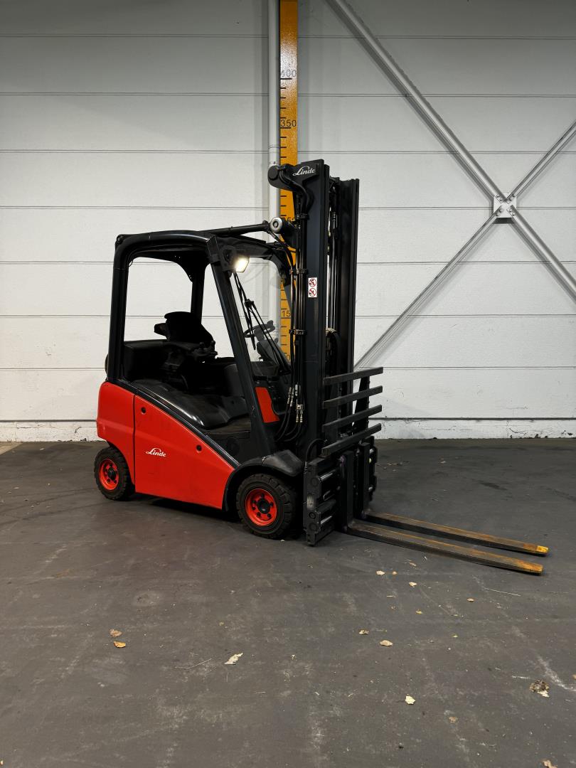 Linde-H16T-01-Treibgasstapler-www.gabelstapler-finger.com