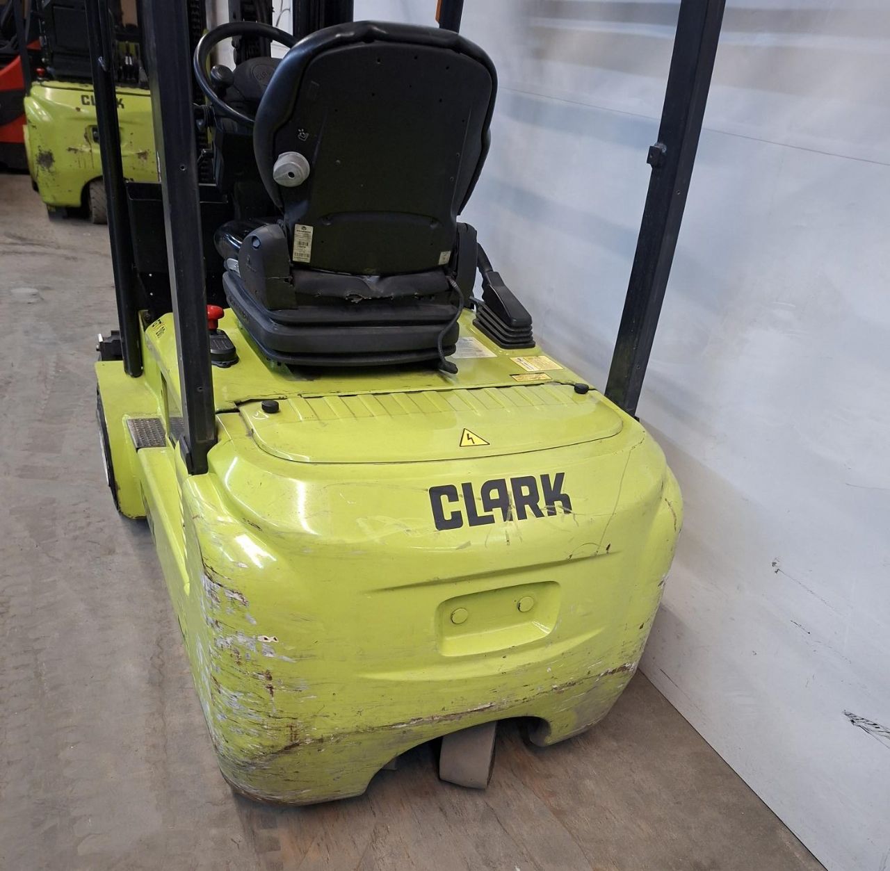 Clark-GTX20s-Elektro 3 Rad-Stapler-www.gabelstapler-finger.com