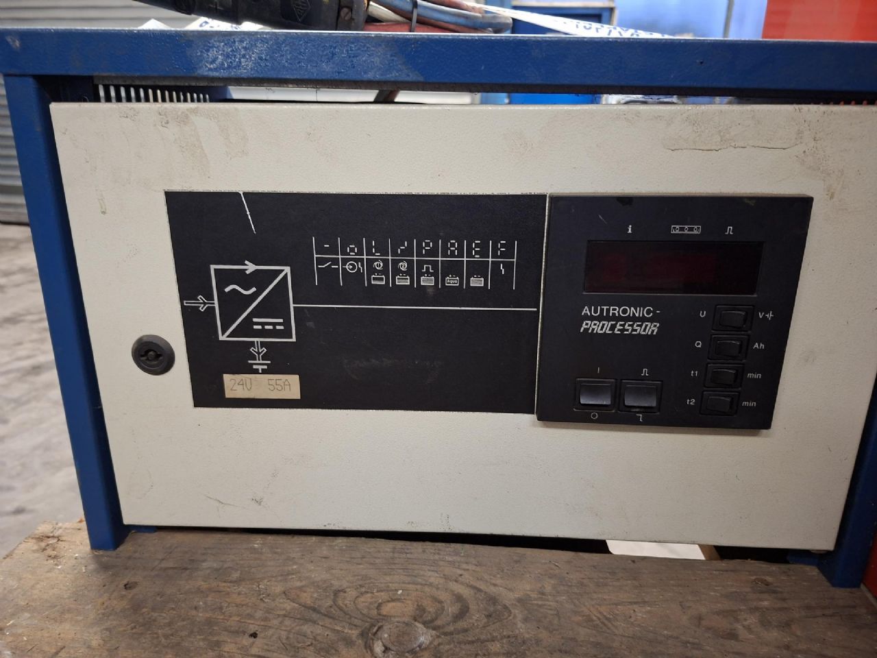 -Ladeger�t 24V/55A-Ladeger�t-www.gabelstapler-finger.com