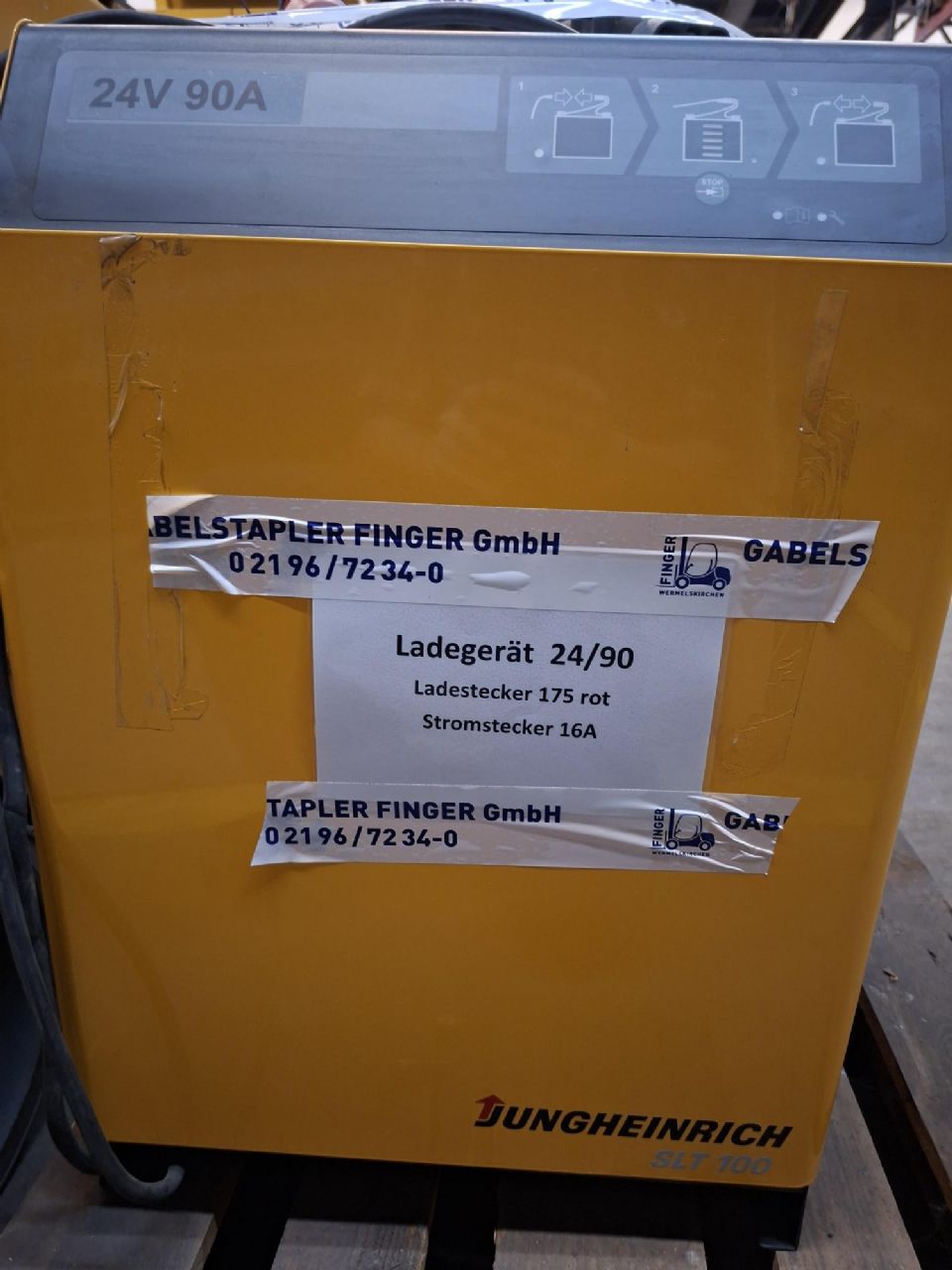 Jungheinrich-Ladeger�t Typ D400V G 24/90B-SLT 100-Ladeger�t-www.gabelstapler-finger.com