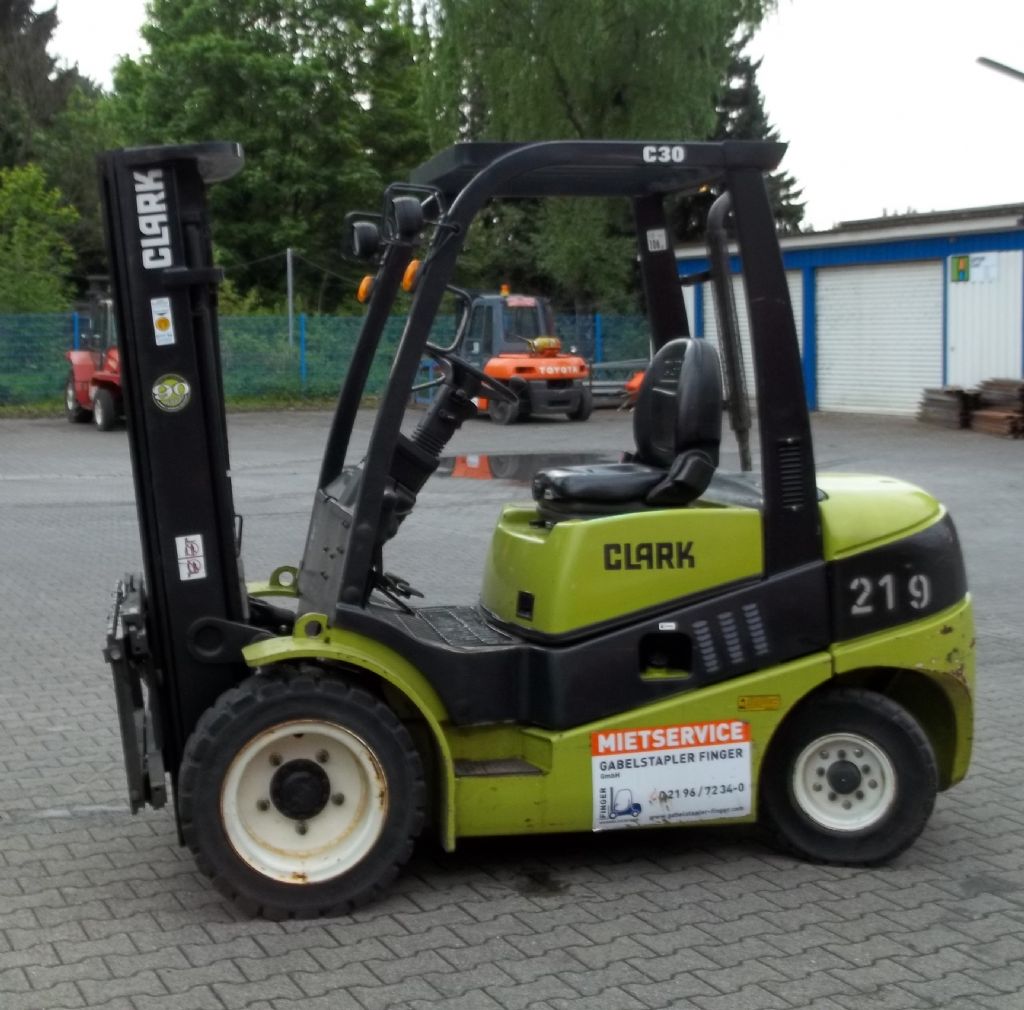 Clark-C 30 D-Dieselstapler-www.gabelstapler-finger.com