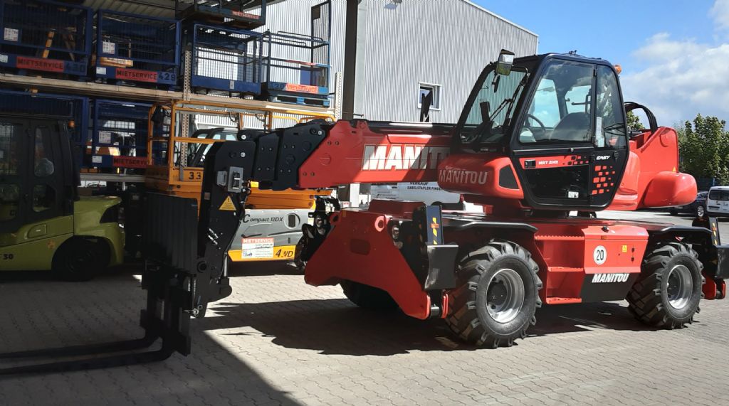Manitou-MRT 2145-Teleskopstapler drehbar-www.gabelstapler-finger.com