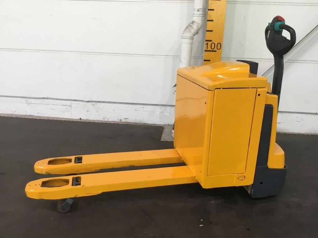 Jungheinrich-EJE 225-Deichselstapler-www.gabelstapler-finger.com