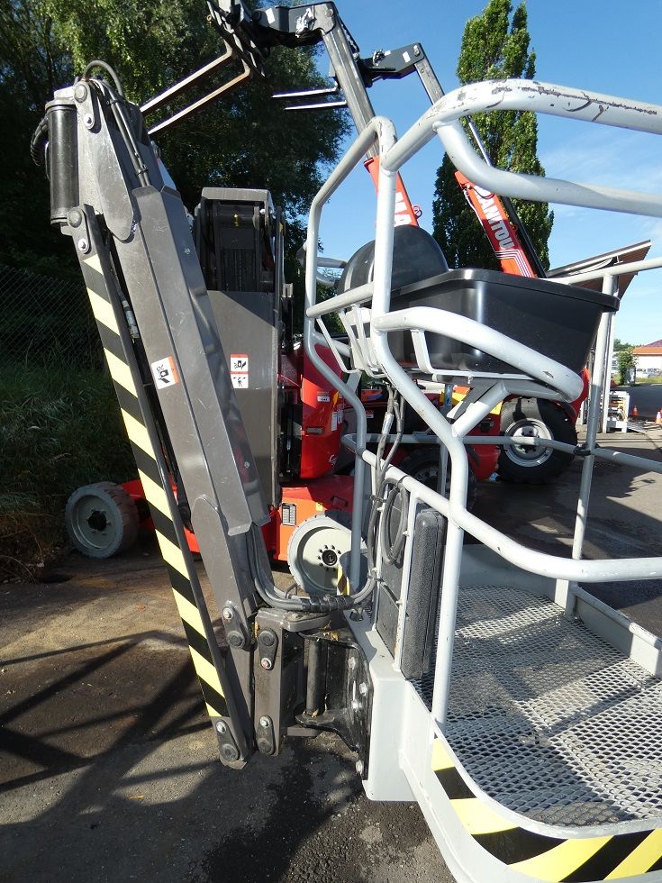 Manitou 150AETJC 3 D Gelenkarbeitsb�hne fischer-gabelstapler.de