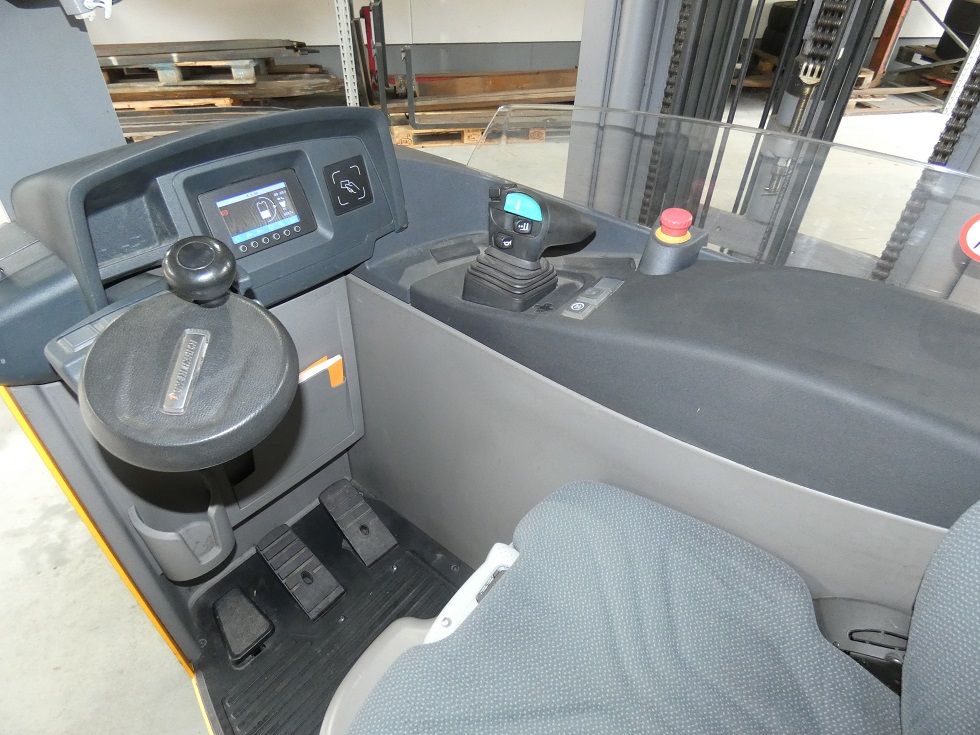 Jungheinrich ETV 216 Li Schubmaststapler fischer-gabelstapler.de