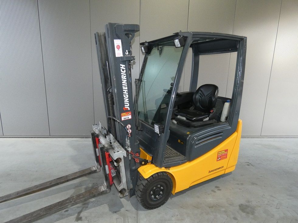 Jungheinrich EFG 216 K Elektro 3 Rad-Stapler fischer-gabelstapler.de