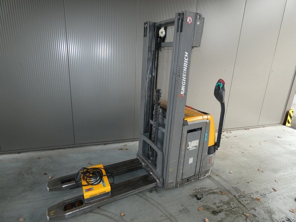 Jungheinrich EJC 214 Z 430 DZ Deichselstapler fischer-gabelstapler.de