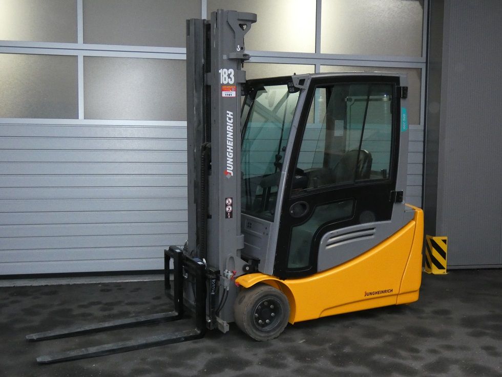 Jungheinrich EFG 220 Elektro 4 Rad-Stapler fischer-gabelstapler.de