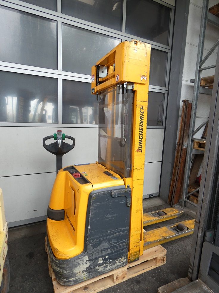 Jungheinrich EJC 220 G 115 -420 DZ Deichselstapler fischer-gabelstapler.de