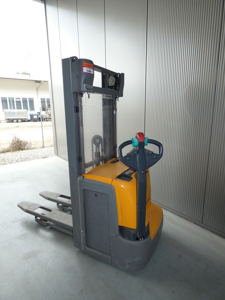 Jungheinrich EJC 212 - 430 DZ Deichselstapler fischer-gabelstapler.de
