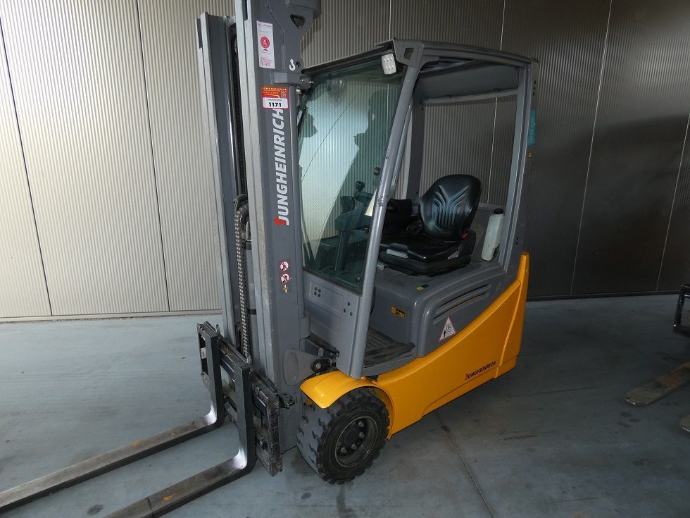 Jungheinrich EFG 218k Elektro 3 Rad-Stapler fischer-gabelstapler.de