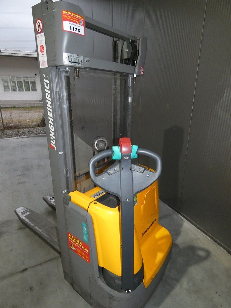 Jungheinrich EJC110 - 430DZ Deichselstapler fischer-gabelstapler.de