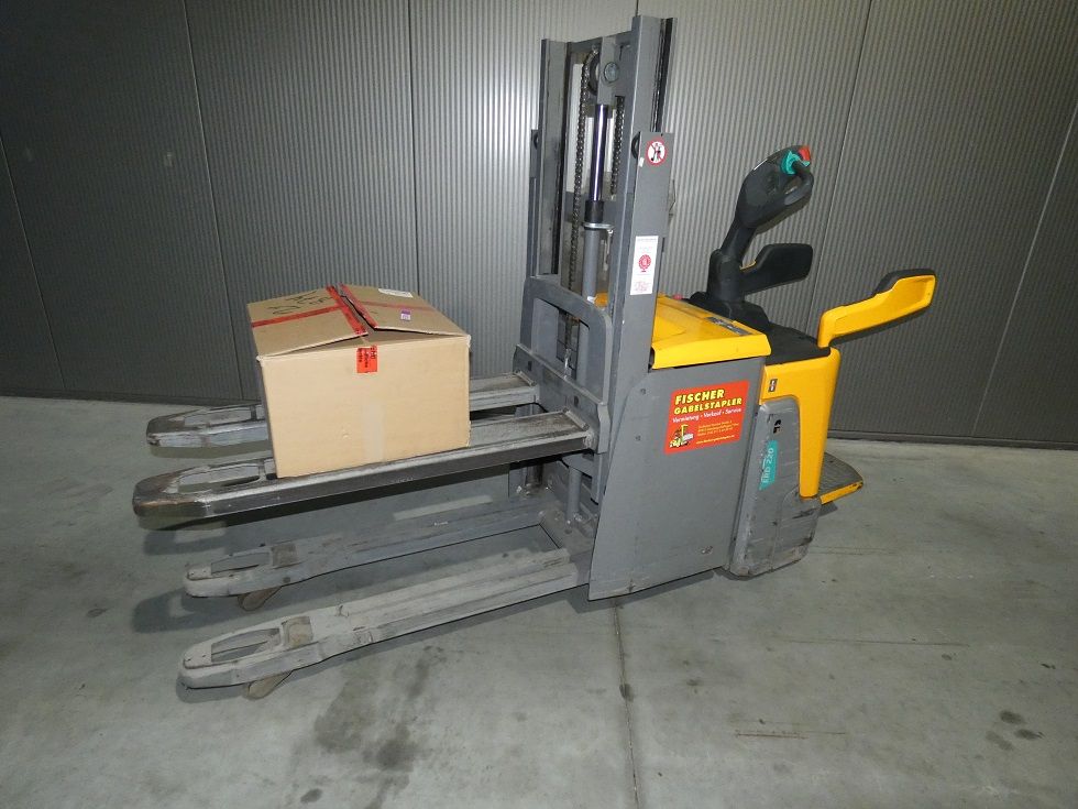 Jungheinrich ERD 220 - KPG 119 - 201 ZT Doppelstockstapler fischer-gabelstapler.de