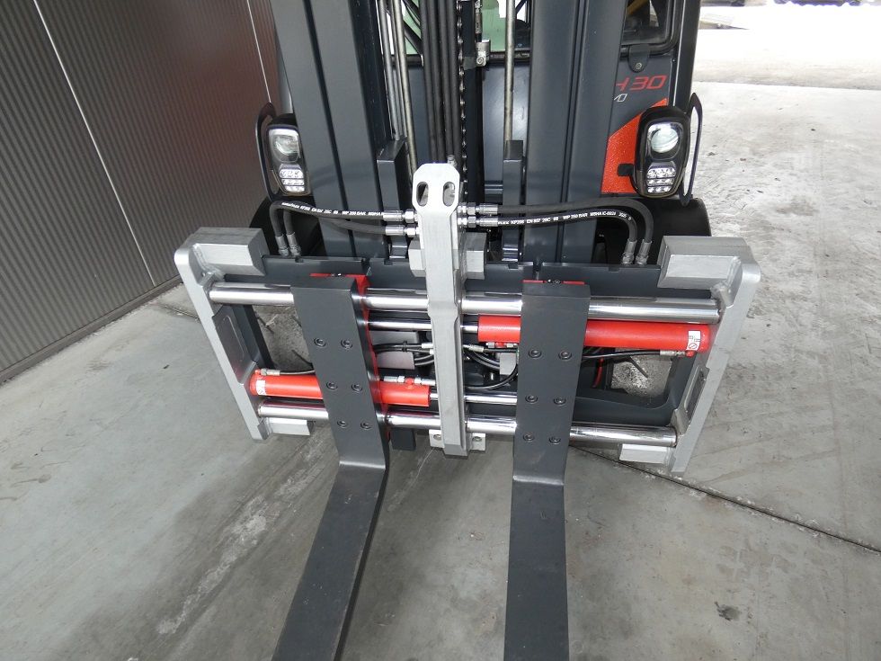 Linde H 30 D - 02 - 393 Dieselstapler fischer-gabelstapler.de