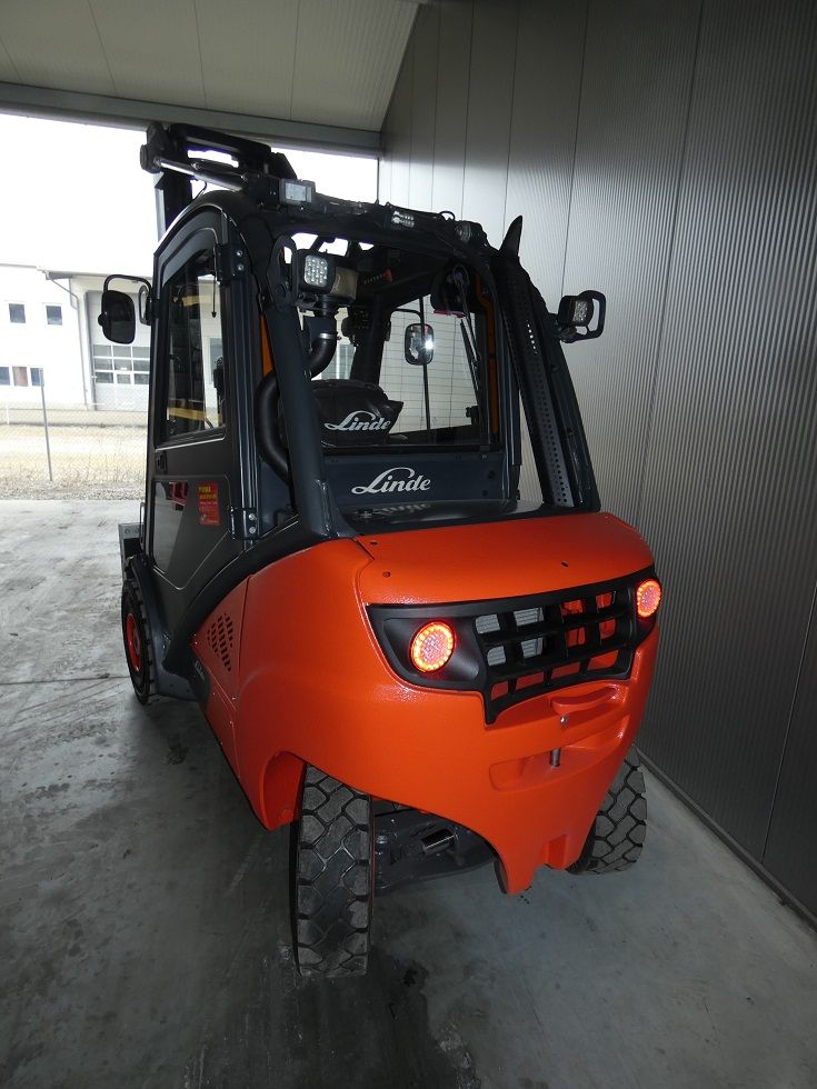 Linde H 30 D - 02 - 393 Dieselstapler fischer-gabelstapler.de