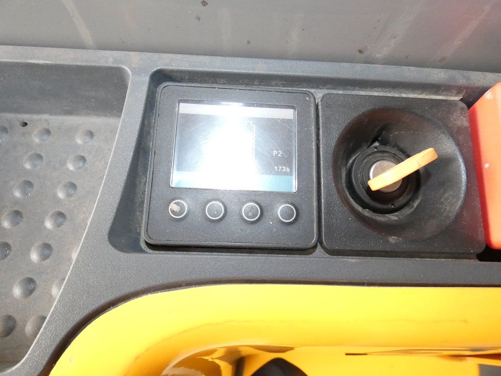 Jungheinrich EJC 112 z 409 DZ Deichselstapler fischer-gabelstapler.de