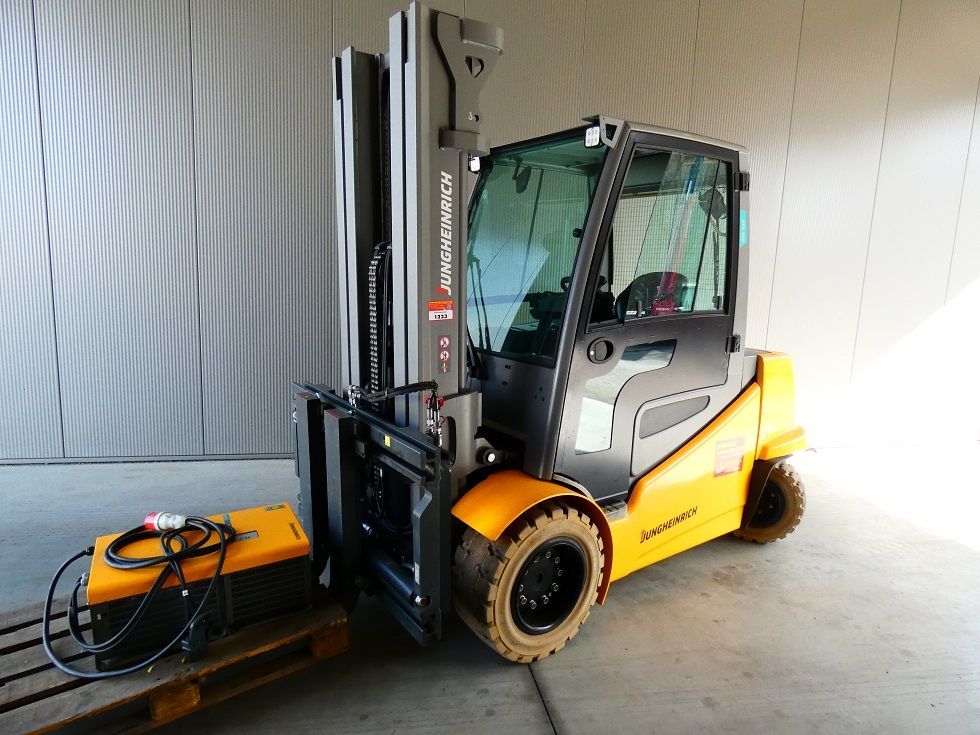 Jungheinrich EFG  S 50 Elektro 4 Rad-Stapler fischer-gabelstapler.de