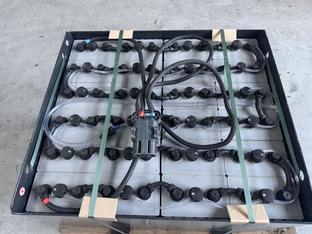 *Sonstige-48V Batterie 750AH Bj.2022-Antriebsbatterie-www.fleischmann-foerdertechnik.de