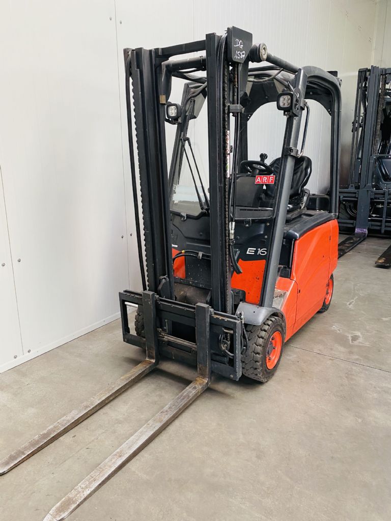 Linde-E 16 PH-01 Batterie Bj.17-Elektro 4 Rad-Stapler-www.fleischmann-foerdertechnik.de