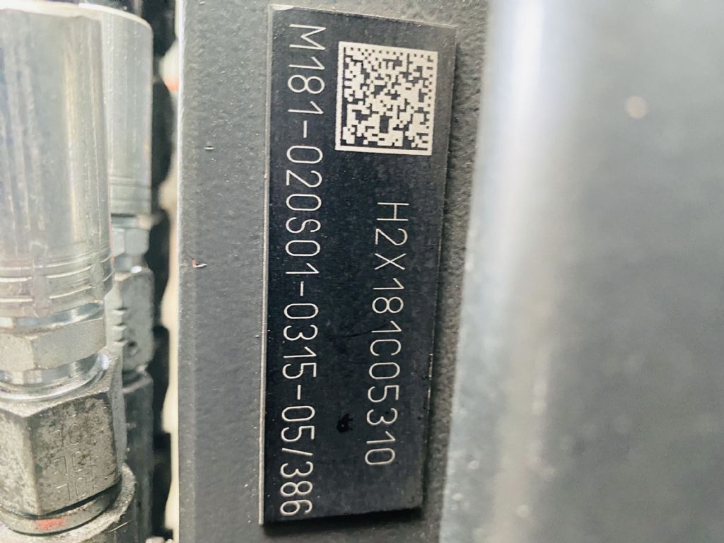 Linde-E 16 PH-01 Batterie Bj.17-Elektro 4 Rad-Stapler-www.fleischmann-foerdertechnik.de