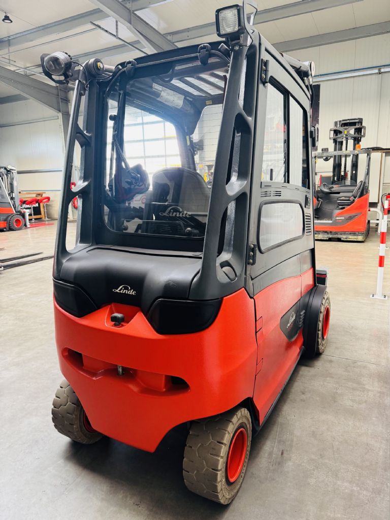 Linde-E 35 HL-01 Kabine Batterie Bj.17 Zinkenverstellgert-Elektro 4 Rad-Stapler-www.fleischmann-foerdertechnik.de