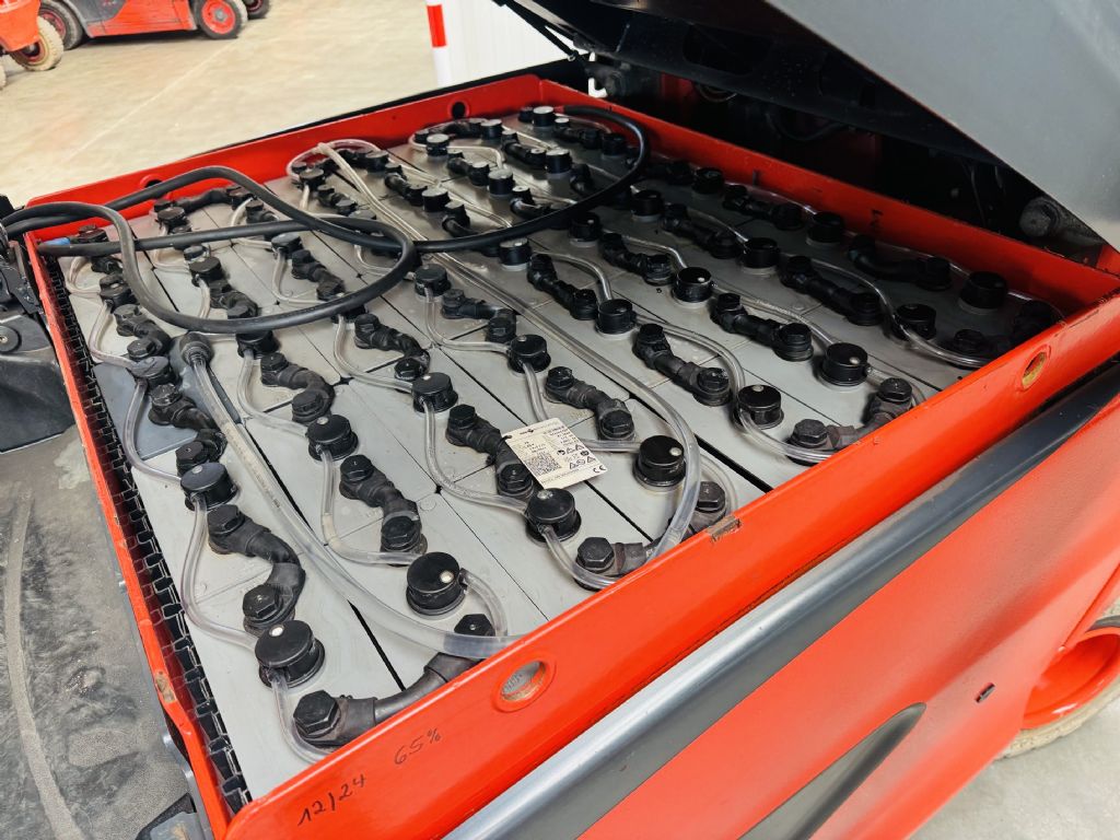 Linde-E 35 HL-01 Kabine Batterie Bj.17 Zinkenverstellgert-Elektro 4 Rad-Stapler-www.fleischmann-foerdertechnik.de