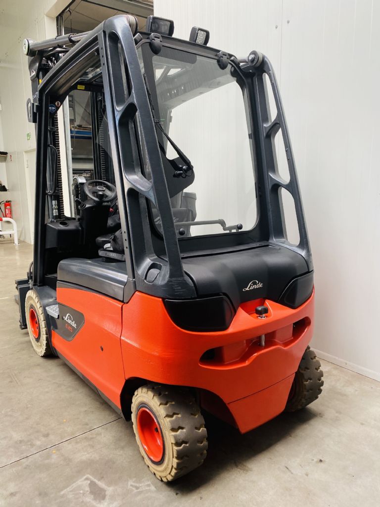 Linde-E 25 L-01 Triplex ZVG-Elektro 4 Rad-Stapler-www.fleischmann-foerdertechnik.de