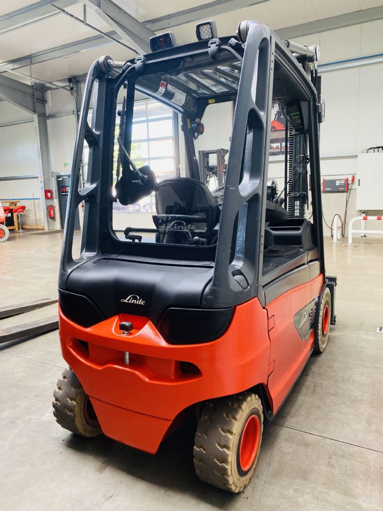 Linde-E 25 L-01 Triplex ZVG-Elektro 4 Rad-Stapler-www.fleischmann-foerdertechnik.de