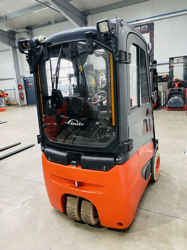 Linde-E 12-02 EVO Duplex Kabine -Elektro 3 Rad-Stapler-www.fleischmann-foerdertechnik.de