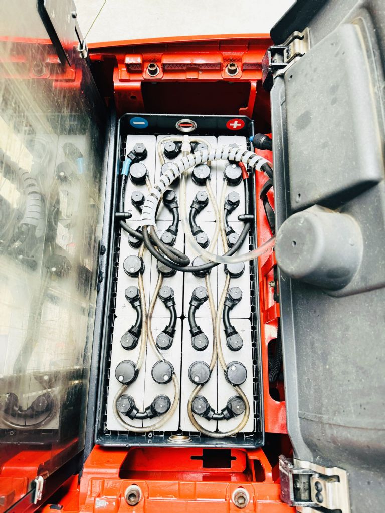 Linde-L 16 Triplex Batterie Bj.20-Hochhubwagen-www.fleischmann-foerdertechnik.de