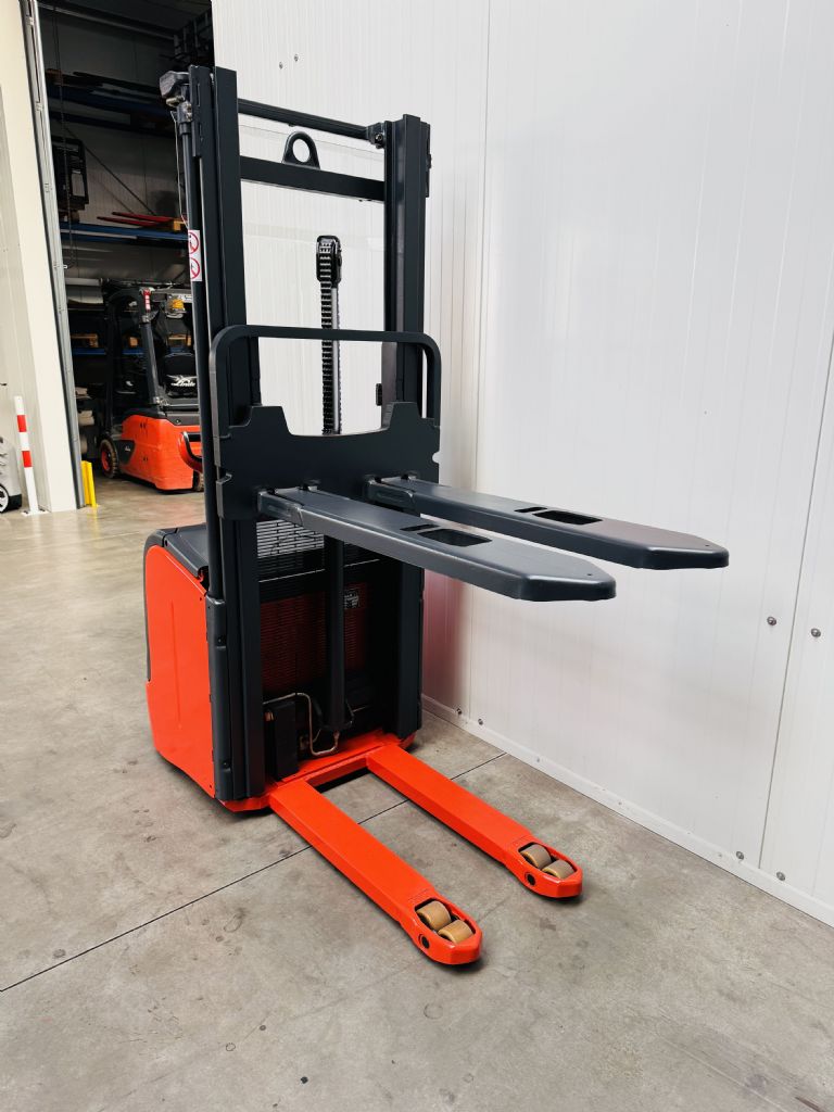 Linde-L 14 Duplex Batterie Bj.20-Hochhubwagen-www.fleischmann-foerdertechnik.de