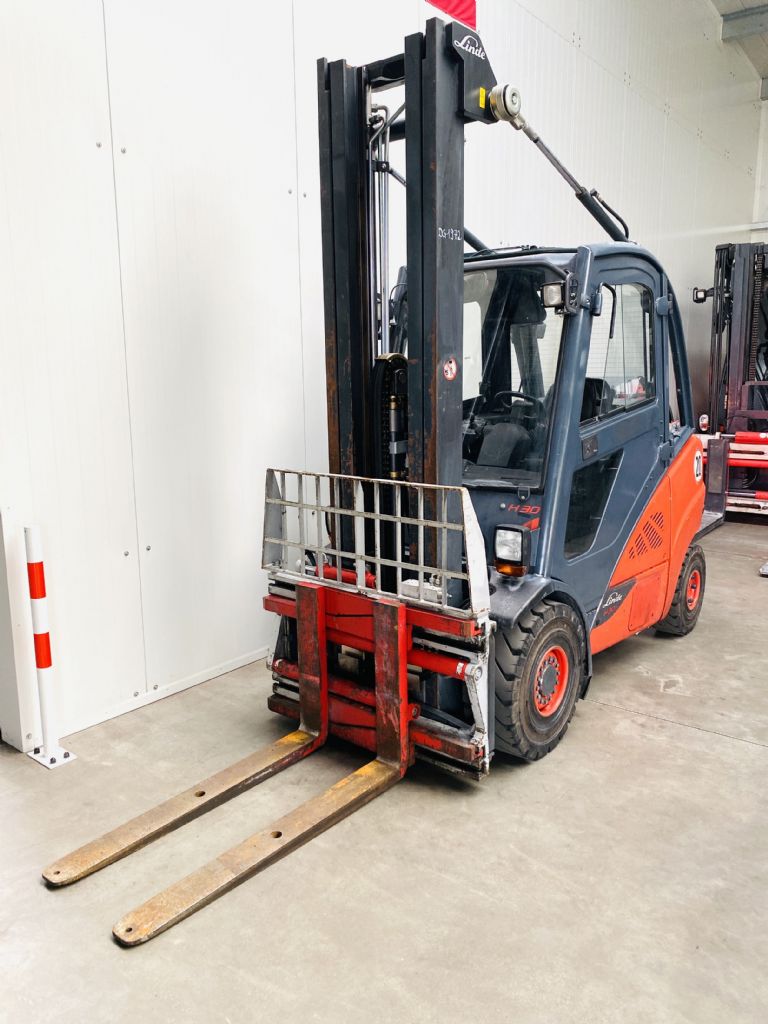 Linde-H 30 T-02 EVO Triplex STVO-Treibgasstapler-www.fleischmann-foerdertechnik.de