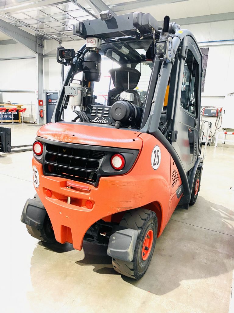 Linde-H 25 D-02 EVO Kabine STVO VERMIETET -Dieselstapler-www.fleischmann-foerdertechnik.de