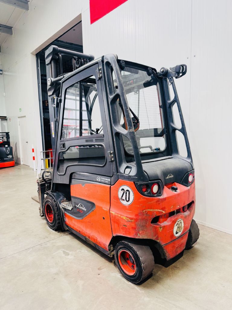 Linde-E 30 H-01/600 Triplex Kabine STVO -Elektro 4 Rad-Stapler-www.fleischmann-foerdertechnik.de