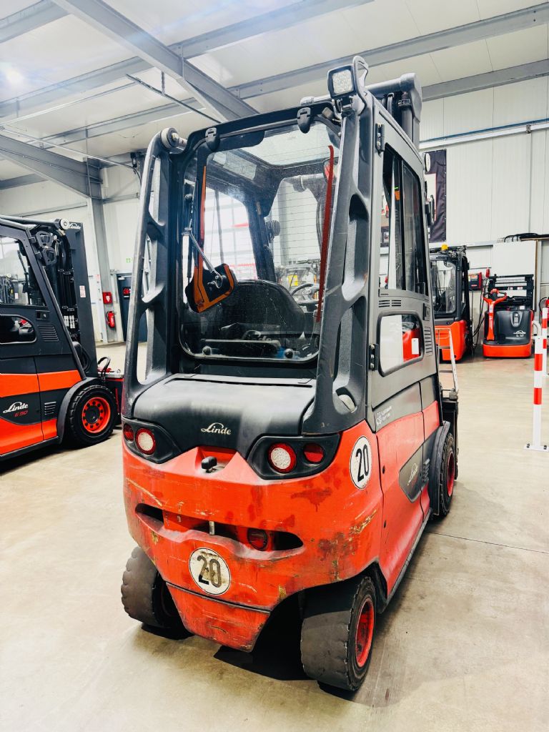 Linde-E 30 H-01/600 Triplex Kabine STVO -Elektro 4 Rad-Stapler-www.fleischmann-foerdertechnik.de