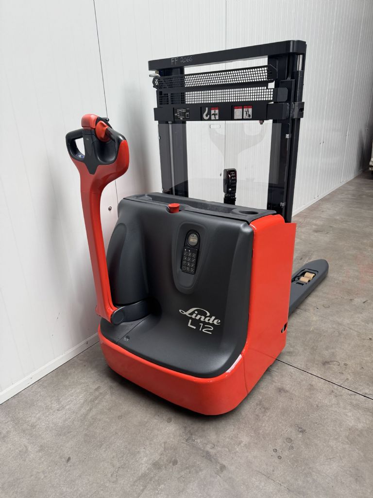 Linde-L 12 i Initialhub Duplex -Hochhubwagen-www.fleischmann-foerdertechnik.de