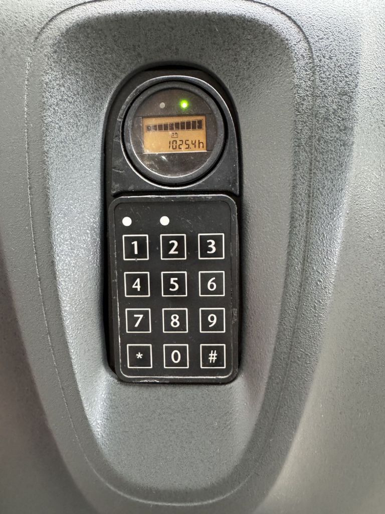 Linde-L 12 i Initialhub Duplex -Hochhubwagen-www.fleischmann-foerdertechnik.de